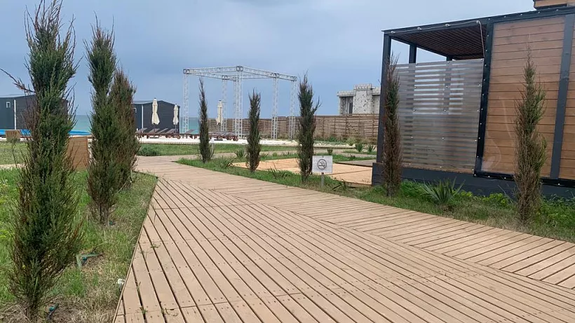 В&nbsp;поселке Оленевка Республики Крым открыли новые модульные гостиницы