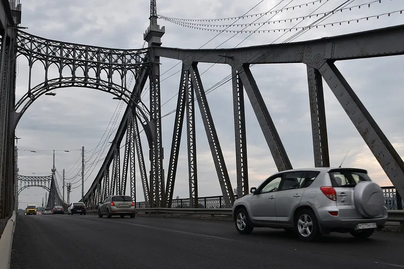 В&nbsp;Твери отремонтировали дорожное покрытие на&nbsp;Старом Волжском мосту