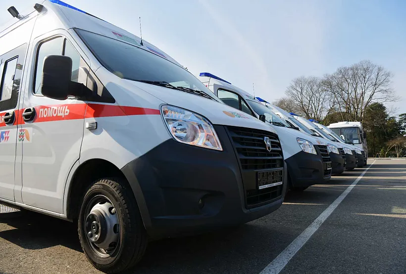 Челно-Вершинская больница Самарской области получила новый автомобиль