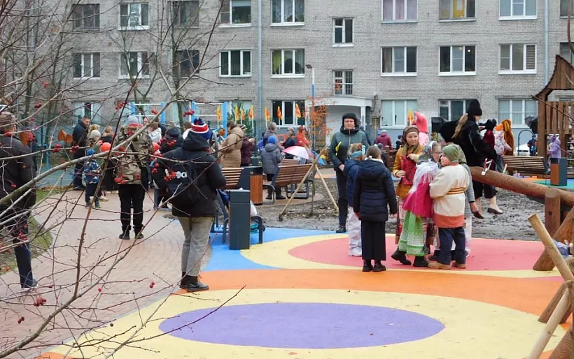 В&nbsp;петербургском поселке Металлострой обустроили двор для&nbsp;семейного отдыха