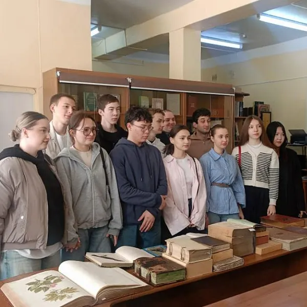 Студентов астраханского колледжа пригласили на&nbsp;экскурсию в&nbsp;библиотеку