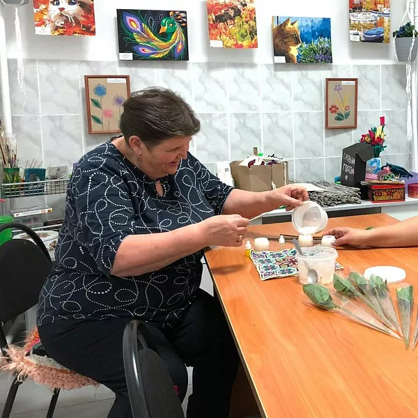 Саратовские пенсионеры изготовили цветы из&nbsp;мыла