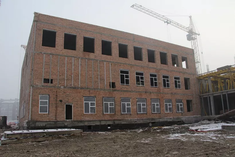 Строители завершают создание теплового контура новой школы в&nbsp;Абакане