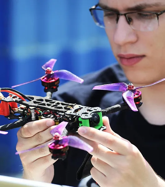 В&nbsp;Челябинске состоялся турнир для&nbsp;юных операторов дронов &laquo;БПЛА-взлет!&raquo;