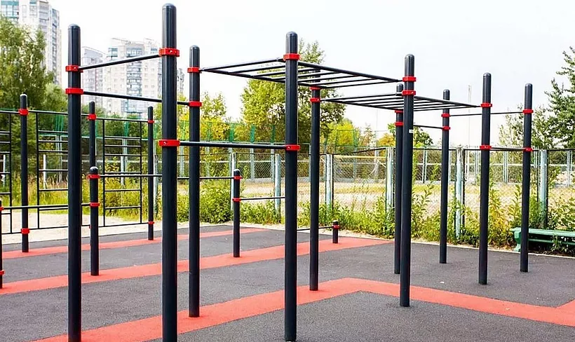 В&nbsp;Петергофе построили новую спортивную площадку