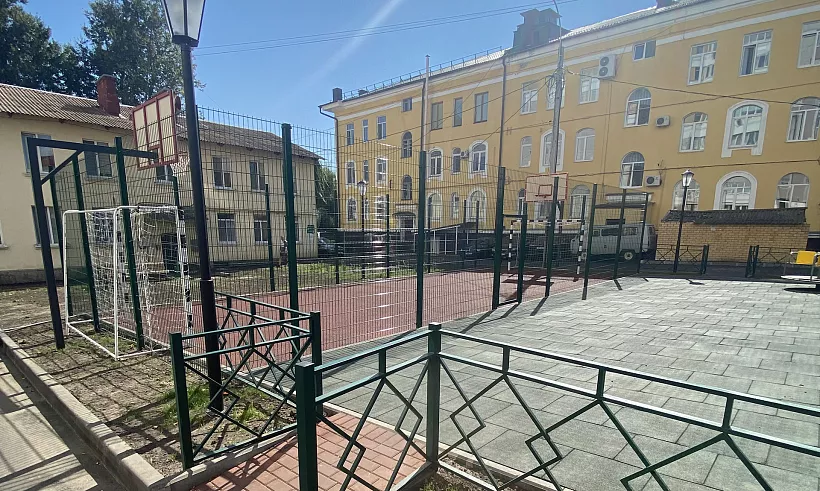 Новый благоустроенный двор появился на&nbsp;улице Горького в&nbsp;Брянске