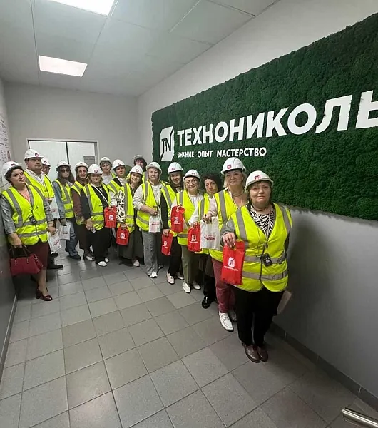 В&nbsp;кузбасском городе Юрге педагоги посетили производство стройматериалов