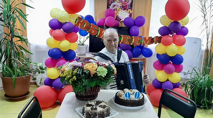 Как&nbsp;Юрий Дусь уже долгие годы дарит людям радость с&nbsp;помощью музыки