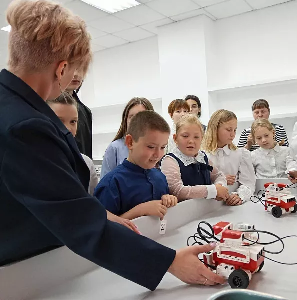 В&nbsp;школе свердловского села Крылово открылся центр &laquo;Точка роста&raquo;