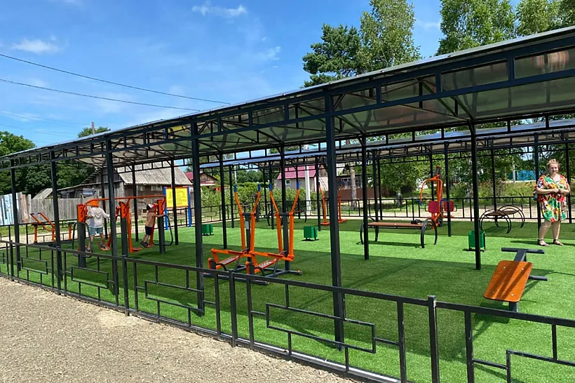 В&nbsp;селе Бичевая Хабаровского края открыли сквер и&nbsp;спортплощадку