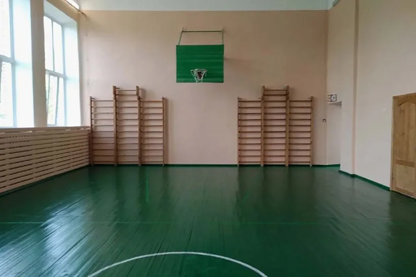 В&nbsp;двух сельских школах Псковской области отремонтировали спортзалы