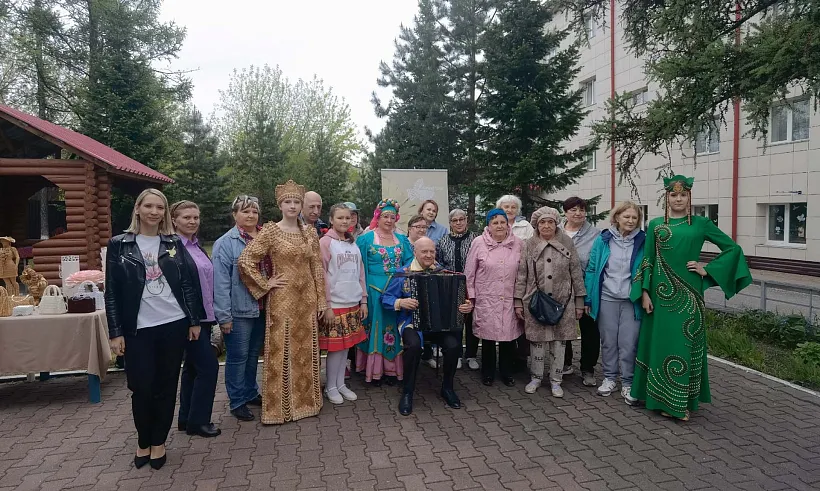 В&nbsp;кузбасской Тайге провели мастер-класс по&nbsp;изготовлению украшений