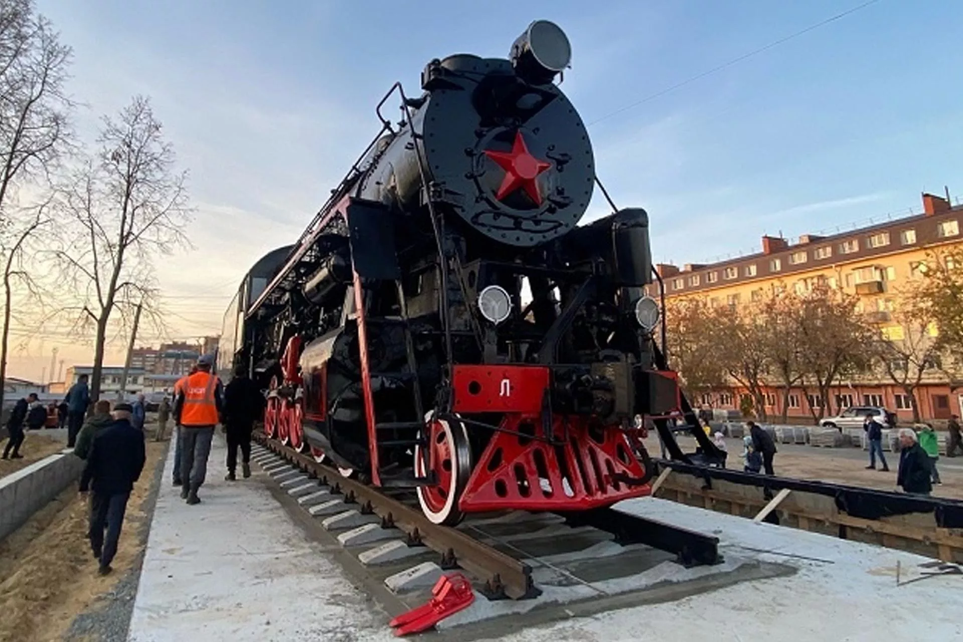В&nbsp;сквере железнодорожников в&nbsp;Йошкар-Оле появился ретропаровоз