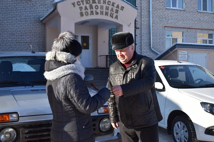 Больница в&nbsp;Вологодской области получила два новых автомобиля
